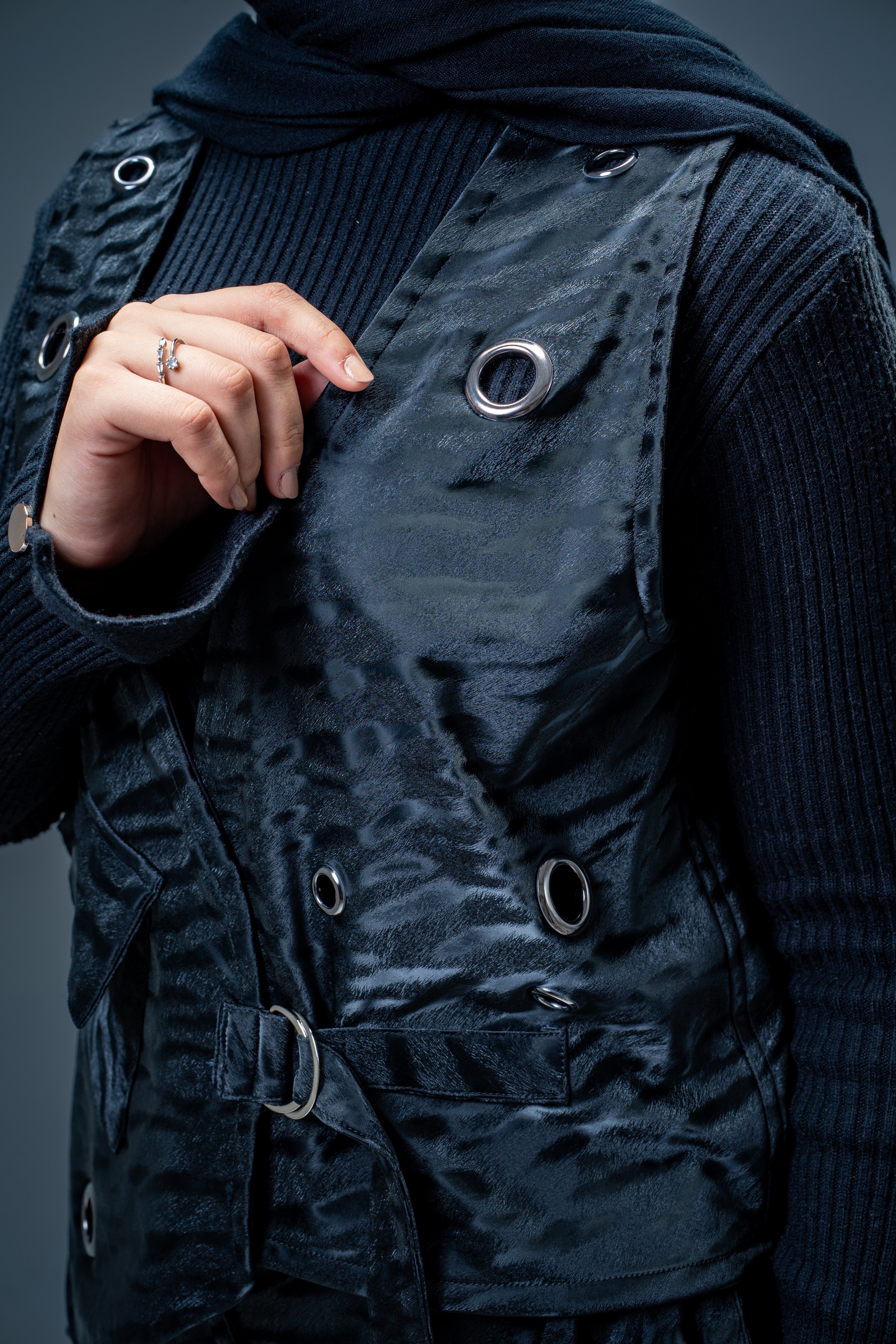 Eyelet Edge vest
