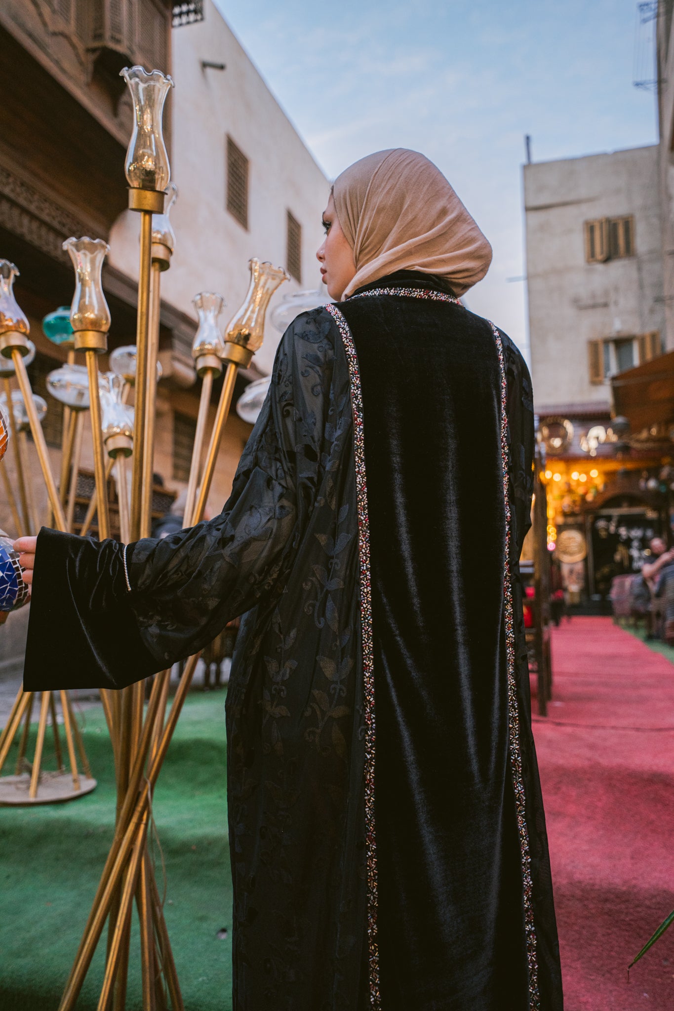 يا مساء الجمال - لون أسود