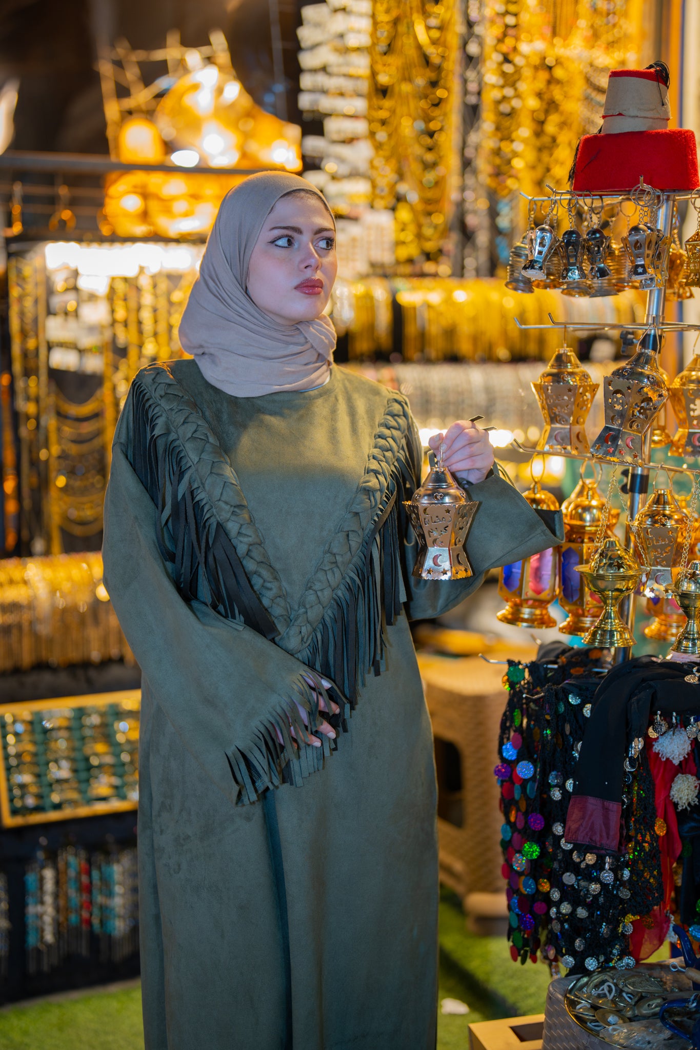 رَوْح - لون أخضر زيتوني