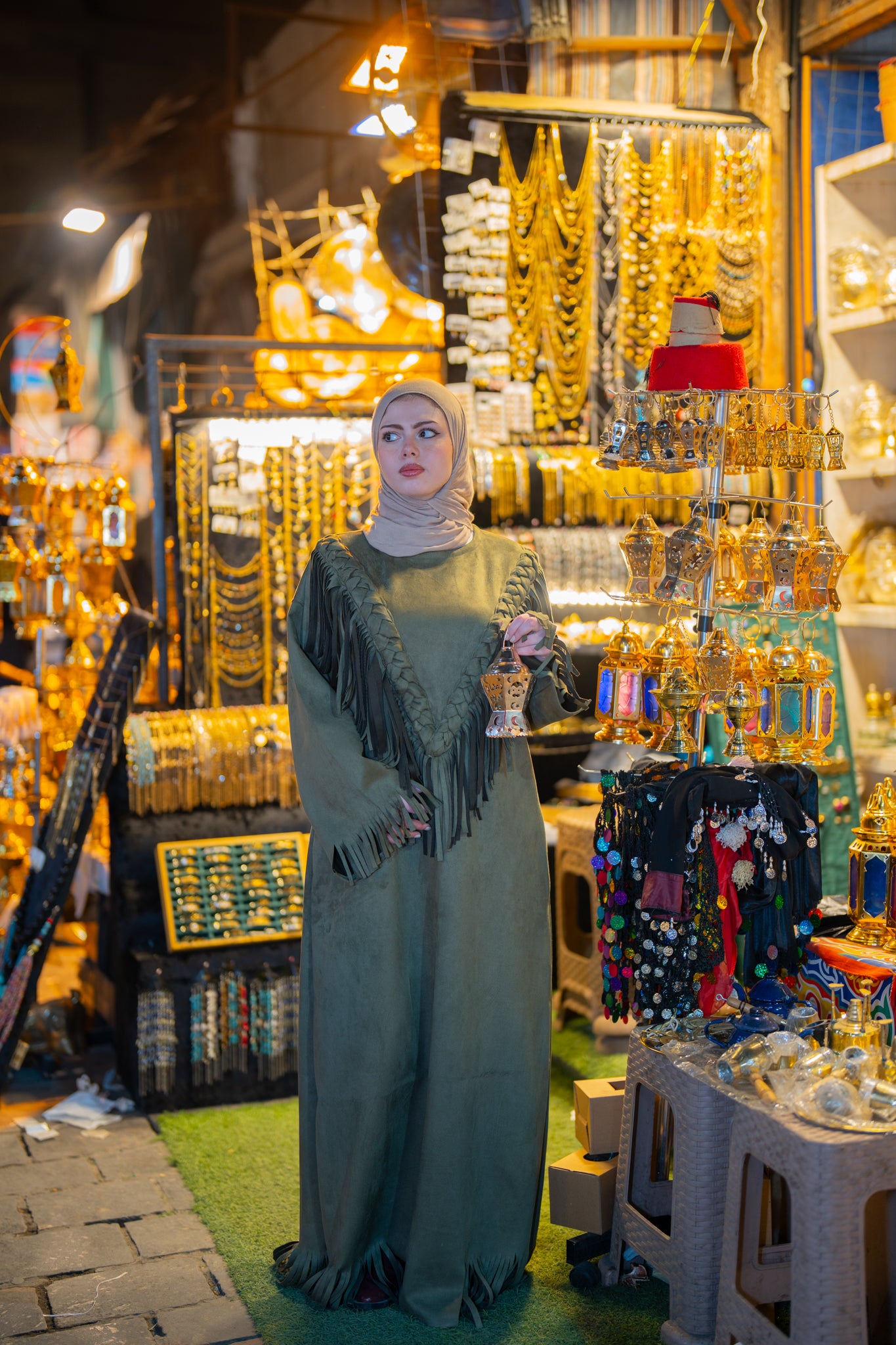 رَوْح - لون أخضر زيتوني